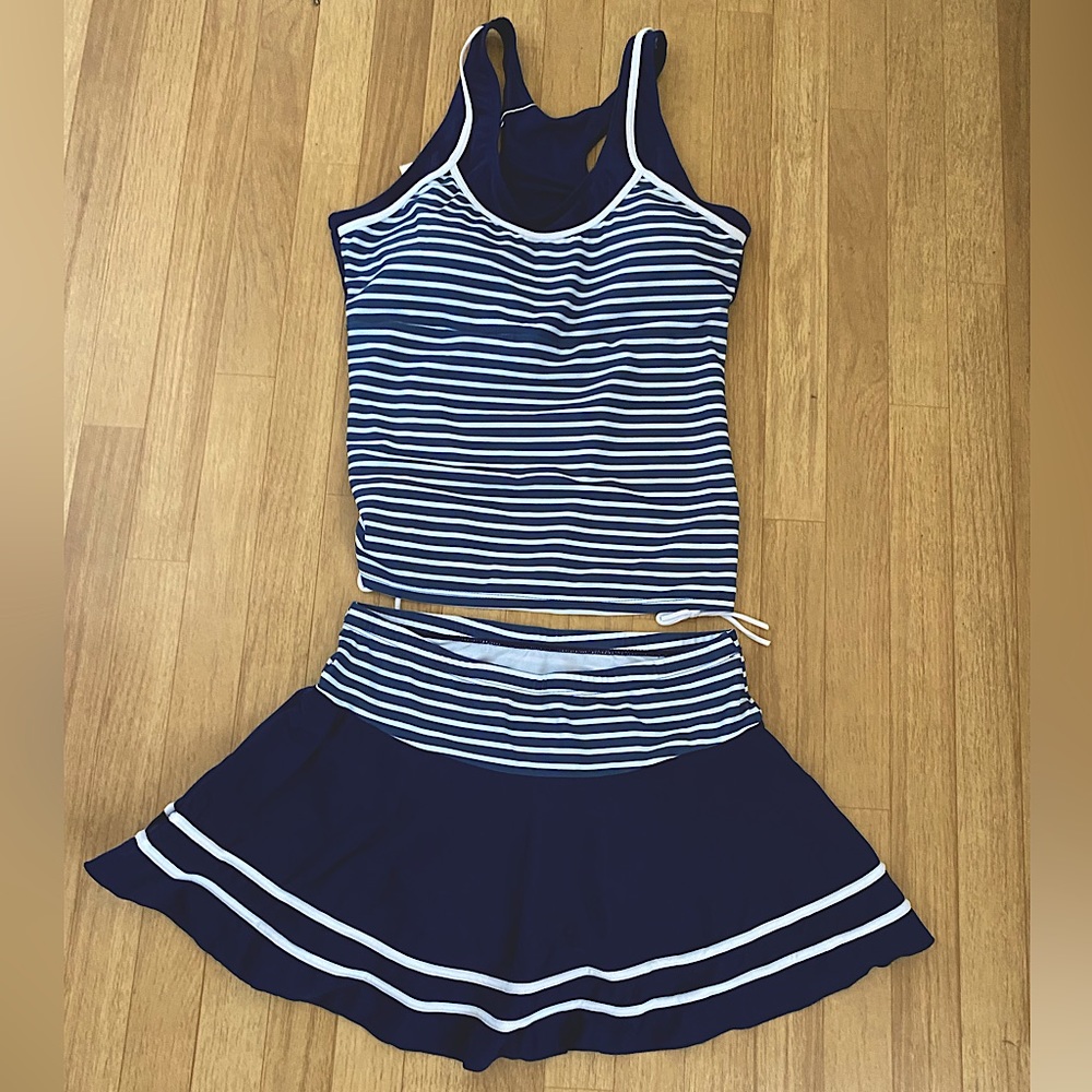 BEACHSISSI NWT Navy Blue and White Striped Two piece Tankini Swimsuit Size L